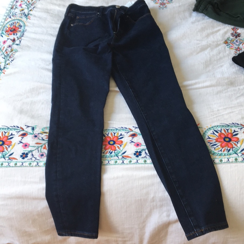 Simone high rise super skinny A&F dark jean